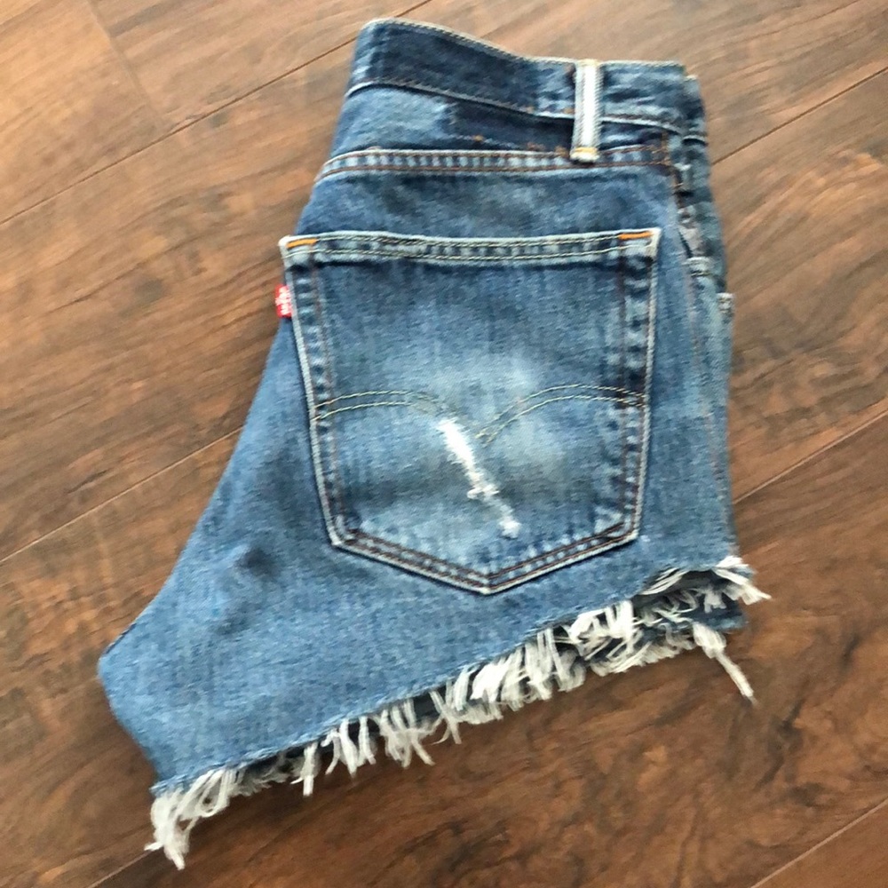 Urban outfitter Levi’s Reworked denim shorts - Picture 5 of 5